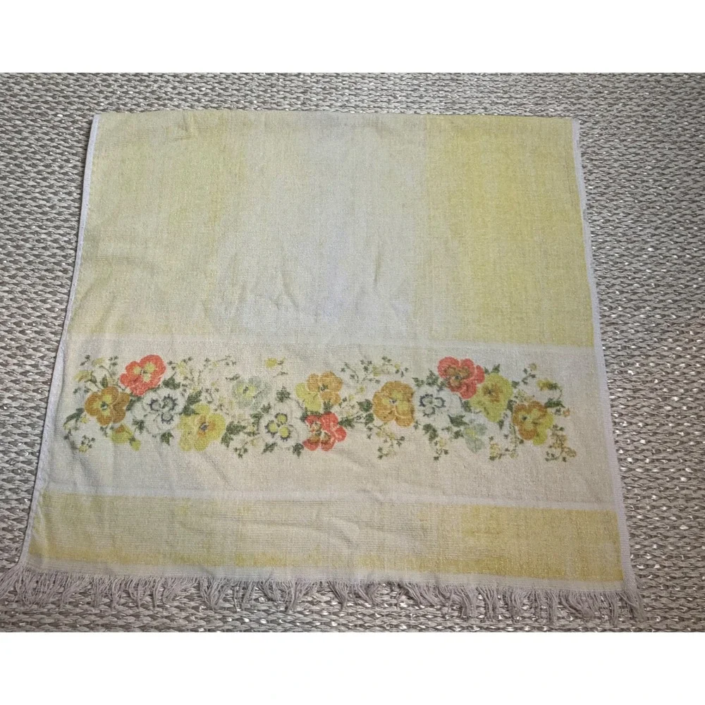 Vintage JCPenney Fashion Manor Yellow Floral bath  Cotton Fringe Hand Towel USA